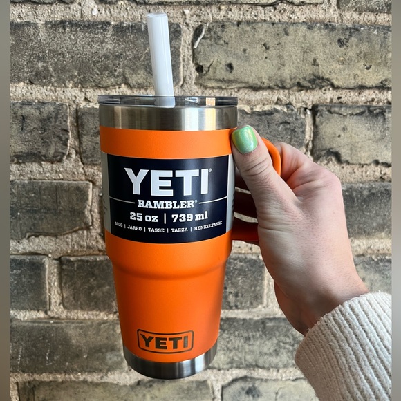 NWT YETI king crab orange RAMBLER 25oz
739 ML STRAW MUG
WITH STRAW LID - Picture 2 of 12